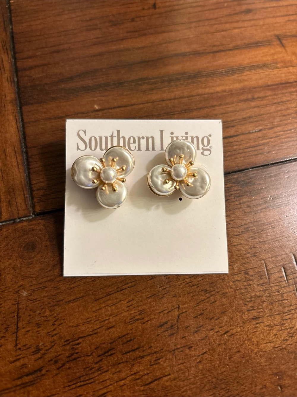 Southern Living Pearl Flower Cluster Studs - White & Gold